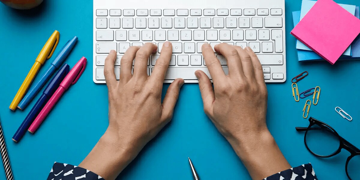 Employee typing on keyboard 